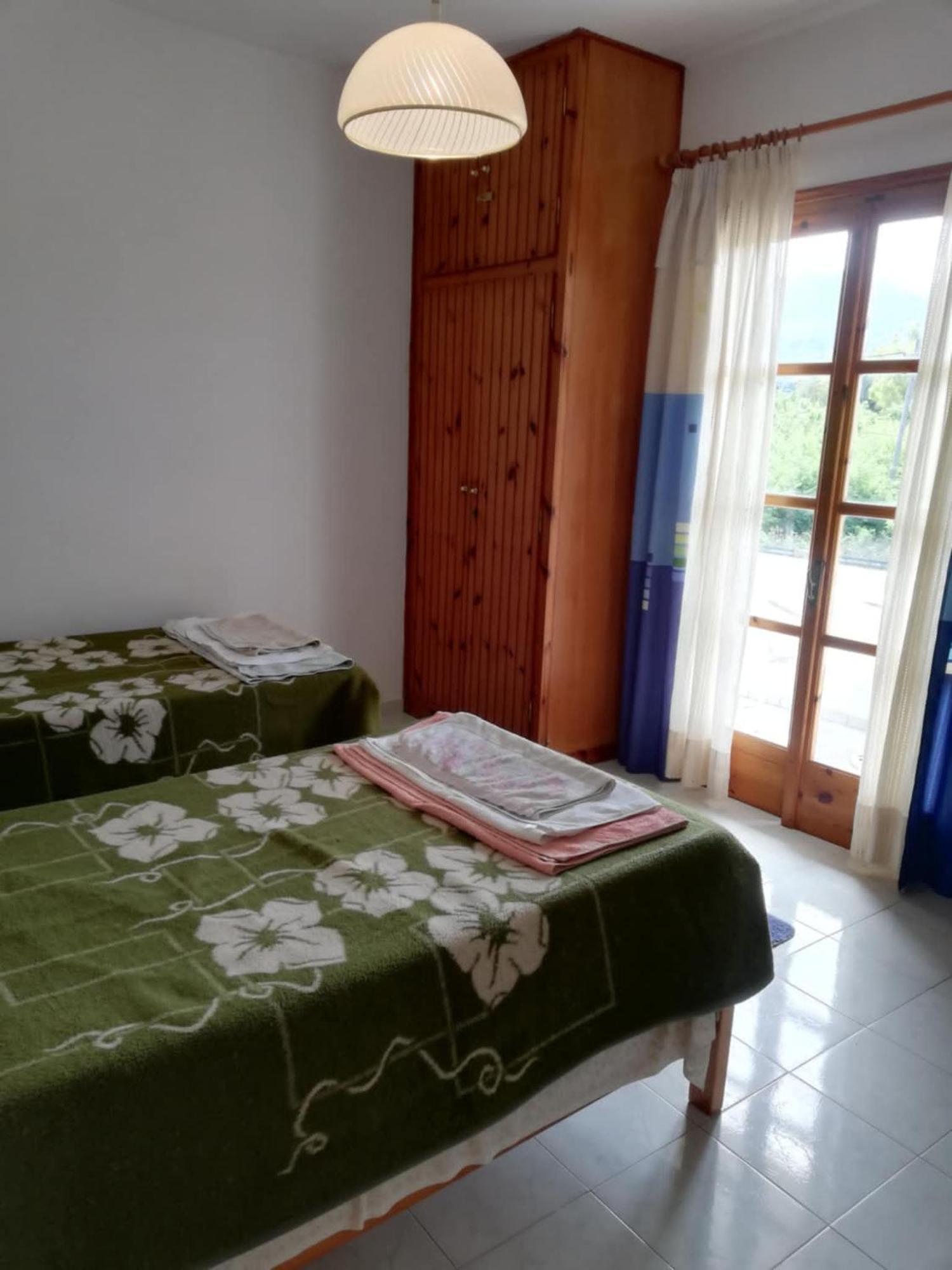 Lakis Apartments Akharavi Extérieur photo